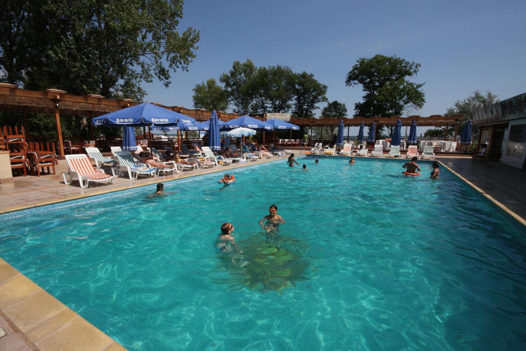 Hotel Central Mamaia Exterior photo